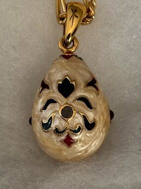 Vintage Fabergé-inspired egg pendant necklace . Maybe Joan Rivers Collection?